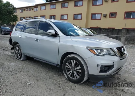 2018 Nissan Pathfinder S z USA, uszkodzony, nr VIN 5N1DR2MNXJC660146